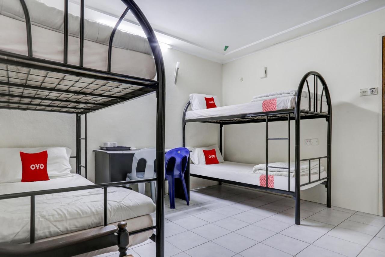 Oyo 90376 Centre Point Hotel Limbang Exterior foto